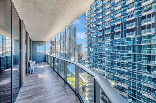 801 S Miami Ave 2205, Miami, FL 33130
