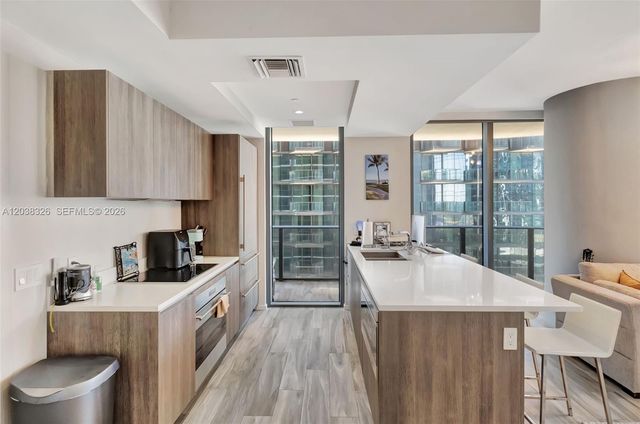 801 S Miami Ave 2205, Miami, FL 33130