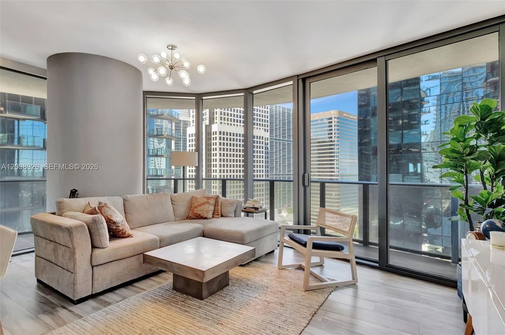 801 S Miami Ave 2205, Miami, FL 33130