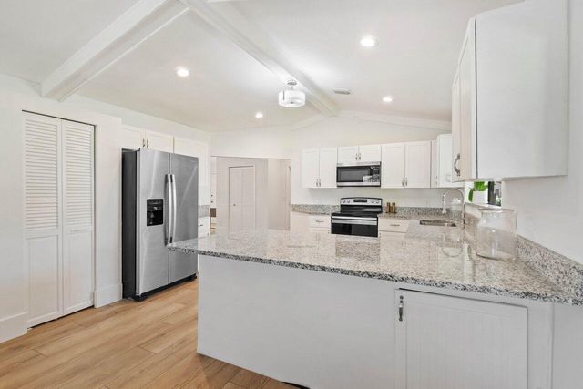 13471 Barberry Drive, Wellington, FL 33414