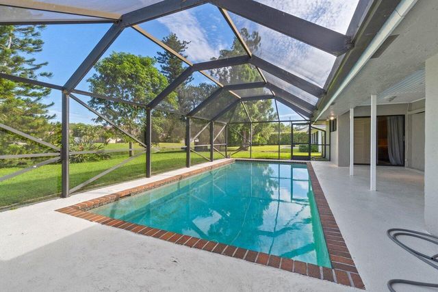 13471 Barberry Drive, Wellington, FL 33414