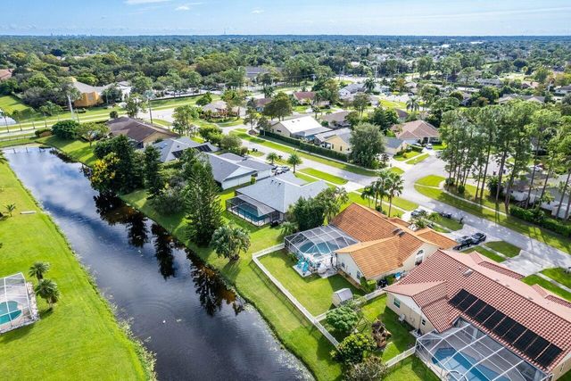 13471 Barberry Drive, Wellington, FL 33414