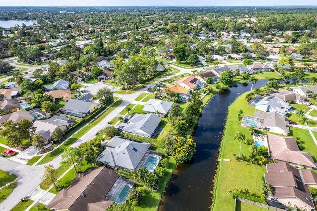 13471 Barberry Drive, Wellington, FL 33414