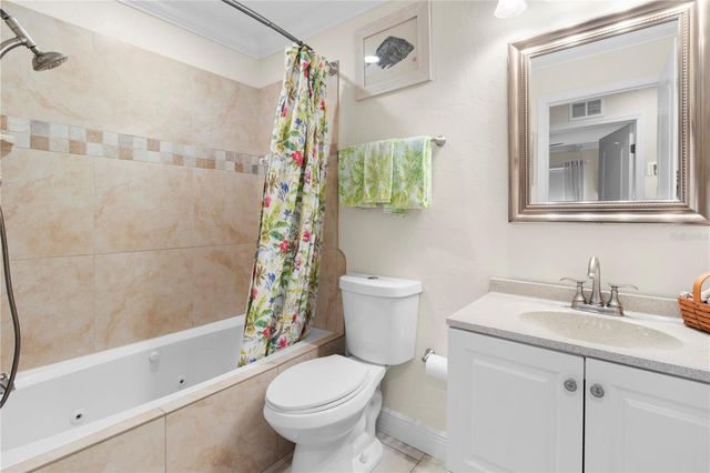 3326 BOUGAINVILLEA STREET, Sarasota, FL 34239