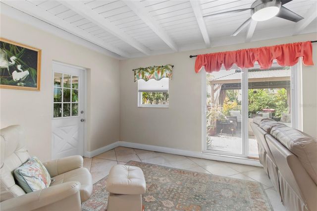 3326 BOUGAINVILLEA STREET, Sarasota, FL 34239