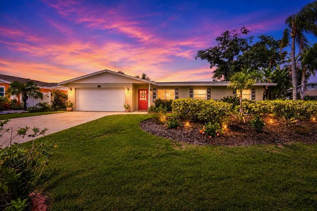 3326 BOUGAINVILLEA STREET, Sarasota, FL 34239