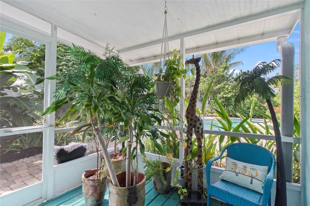 3326 BOUGAINVILLEA STREET, Sarasota, FL 34239