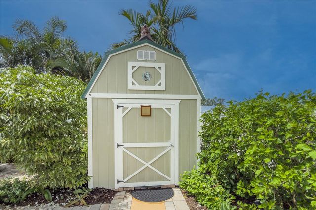 3326 BOUGAINVILLEA STREET, Sarasota, FL 34239