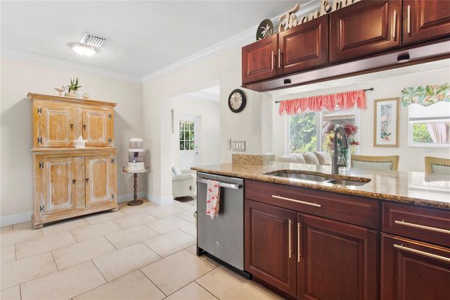 3326 BOUGAINVILLEA STREET, Sarasota, FL 34239