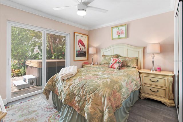 3326 BOUGAINVILLEA STREET, Sarasota, FL 34239