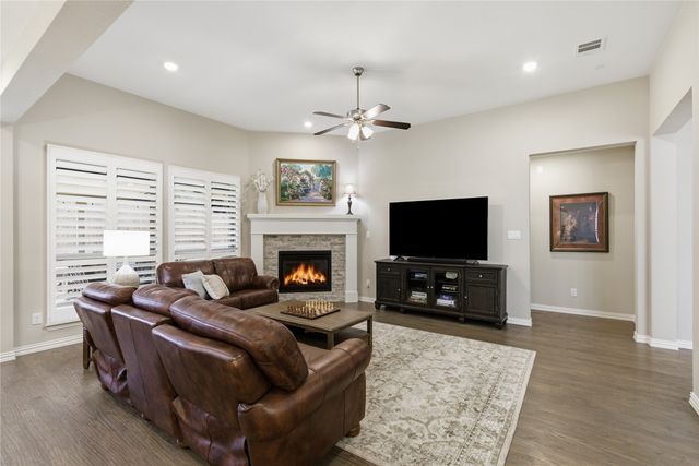 711 Uplands Drive, Northlake, TX 76226