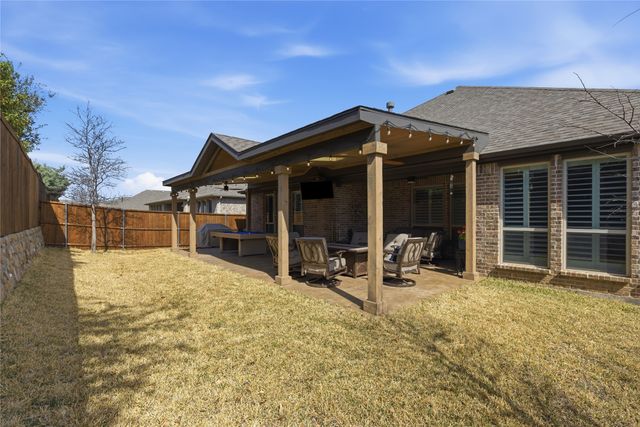 711 Uplands Drive, Northlake, TX 76226