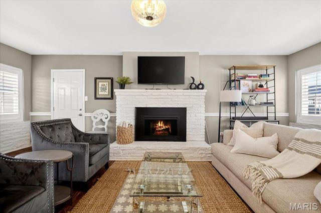 1238 Woodgate Drive, Kirkwood, MO 63122