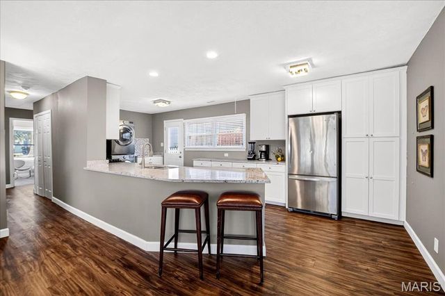 1238 Woodgate Drive, Kirkwood, MO 63122