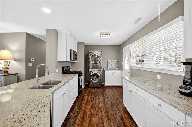 1238 Woodgate Drive, Kirkwood, MO 63122