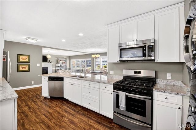 1238 Woodgate Drive, Kirkwood, MO 63122