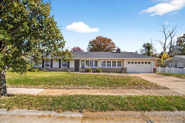 1238 Woodgate Drive, Kirkwood, MO 63122