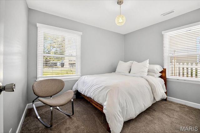 1238 Woodgate Drive, Kirkwood, MO 63122