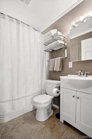 1238 Woodgate Drive, Kirkwood, MO 63122