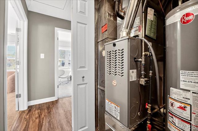 1238 Woodgate Drive, Kirkwood, MO 63122