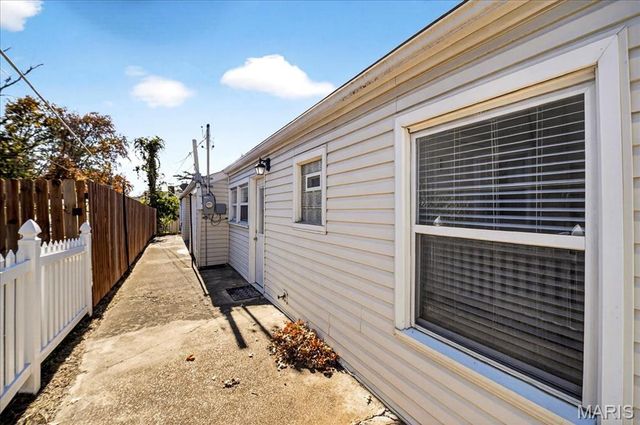 1238 Woodgate Drive, Kirkwood, MO 63122