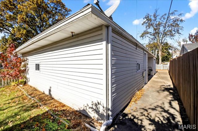 1238 Woodgate Drive, Kirkwood, MO 63122