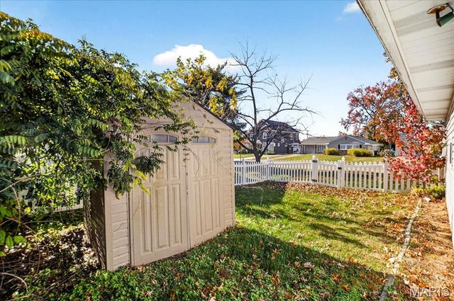 1238 Woodgate Drive, Kirkwood, MO 63122