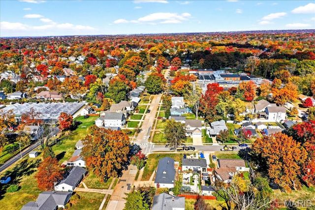 1238 Woodgate Drive, Kirkwood, MO 63122