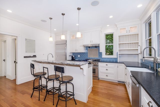 87 Hillside Rd NA, Newton, MA 02461