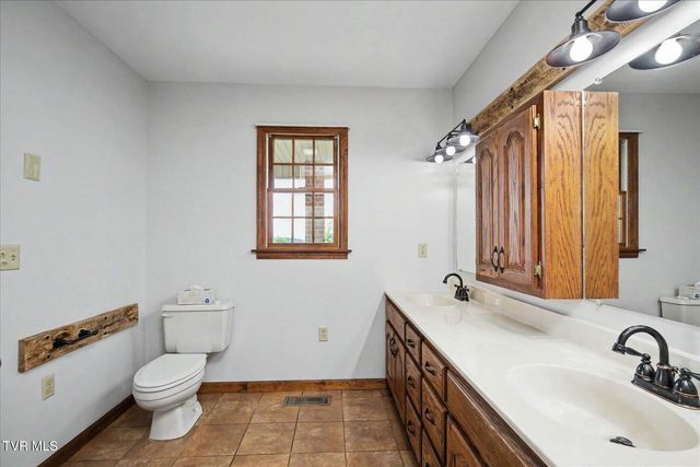 268 Byington Road, Rogersville, TN 37857