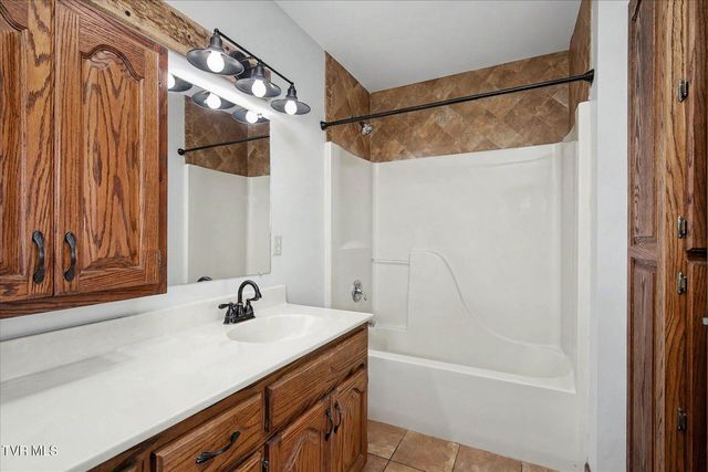 268 Byington Road, Rogersville, TN 37857