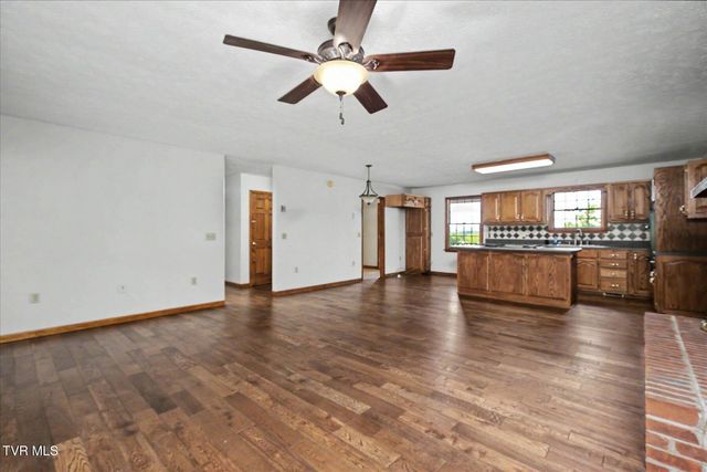 268 Byington Road, Rogersville, TN 37857