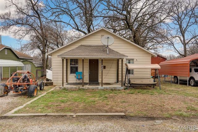 209 S Park Manor Boulevard, Lebanon, MO 65536