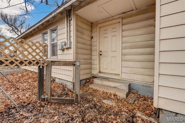 209 S Park Manor Boulevard, Lebanon, MO 65536