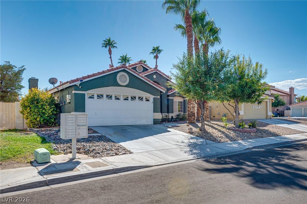 7229 Chic Avenue, Las Vegas, NV 89129 — exterior