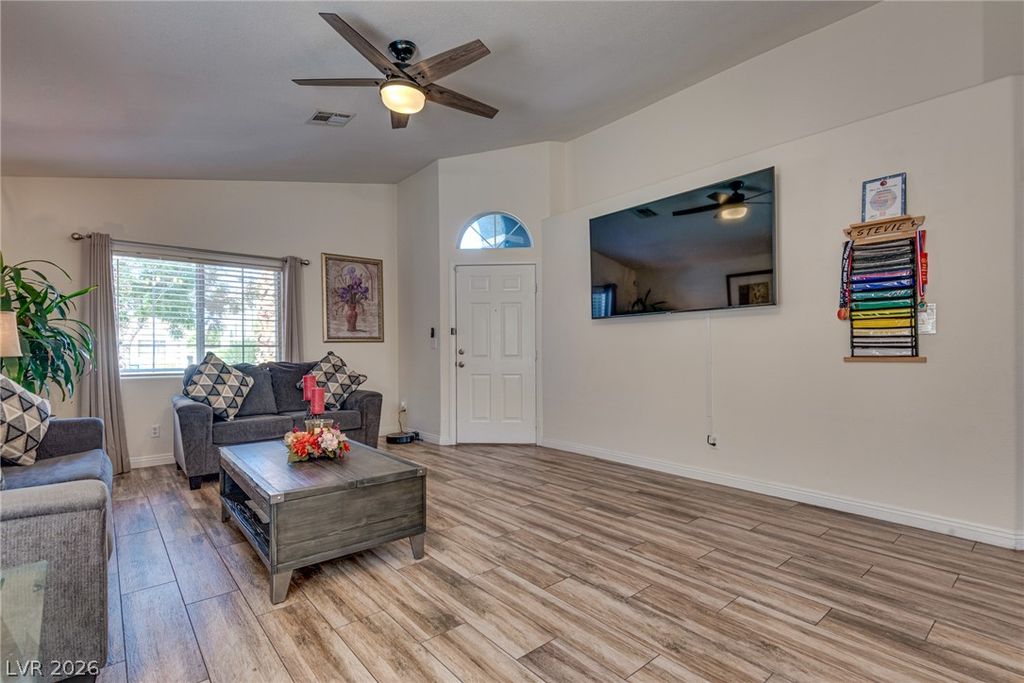 7229 Chic Avenue, Las Vegas, NV 89129 — photo 5