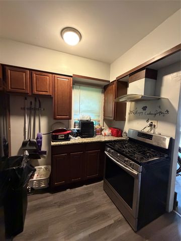 858 E 25TH Street, Erie, PA 16504