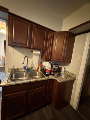 858 E 25TH Street, Erie, PA 16504