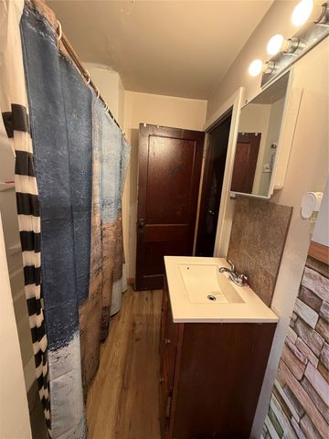 858 E 25TH Street, Erie, PA 16504