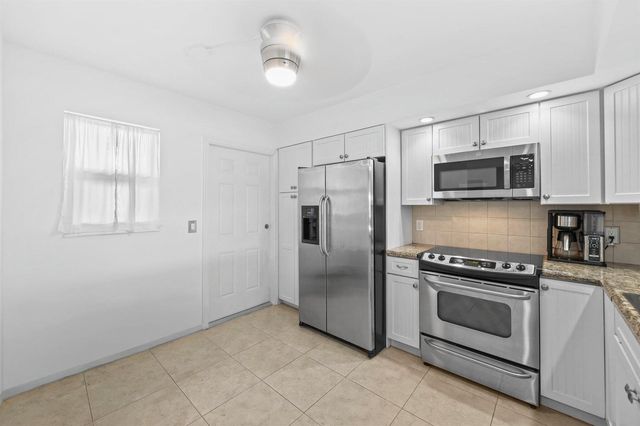 3121 NE 51st Street 204e, Fort Lauderdale, FL 33308