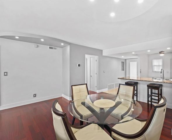 3121 NE 51st Street 204e, Fort Lauderdale, FL 33308