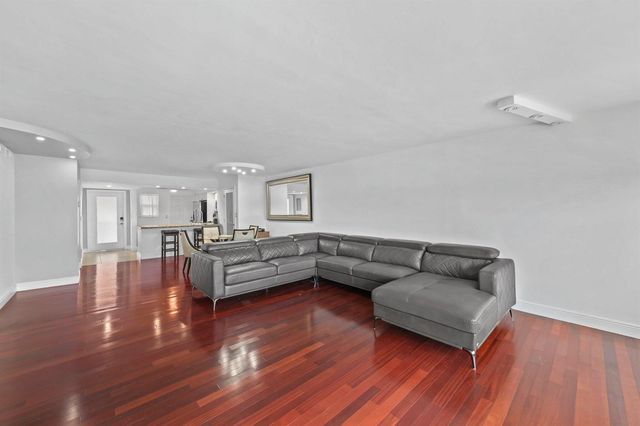 3121 NE 51st Street 204e, Fort Lauderdale, FL 33308