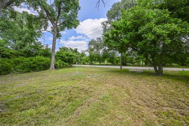 2431 E Lake Drive, Weatherford, TX 76087