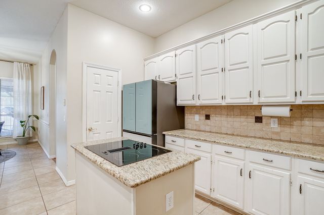 505 Dorcas Lane, Arlington, TX 76013