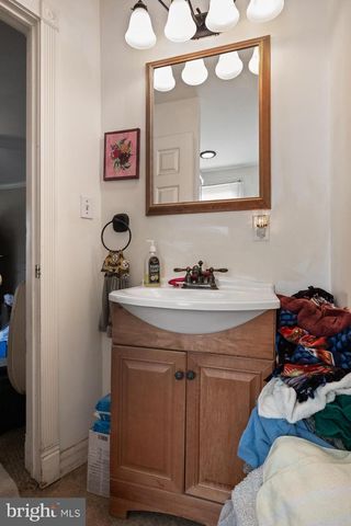 212 CLIFTON AVE, Mount Holly, NJ 08060