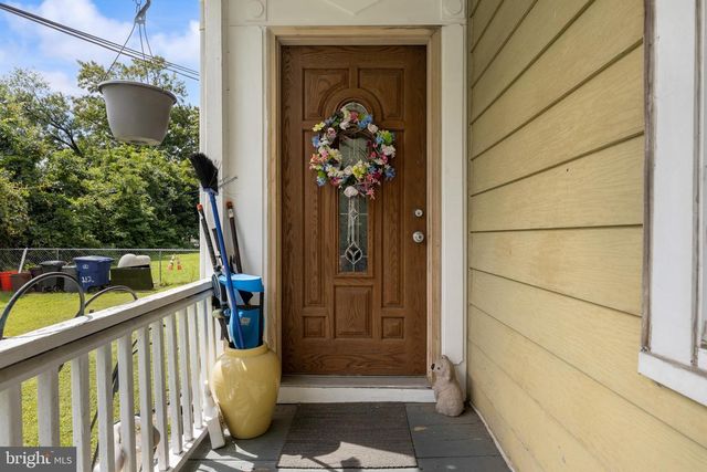 212 CLIFTON AVE, Mount Holly, NJ 08060