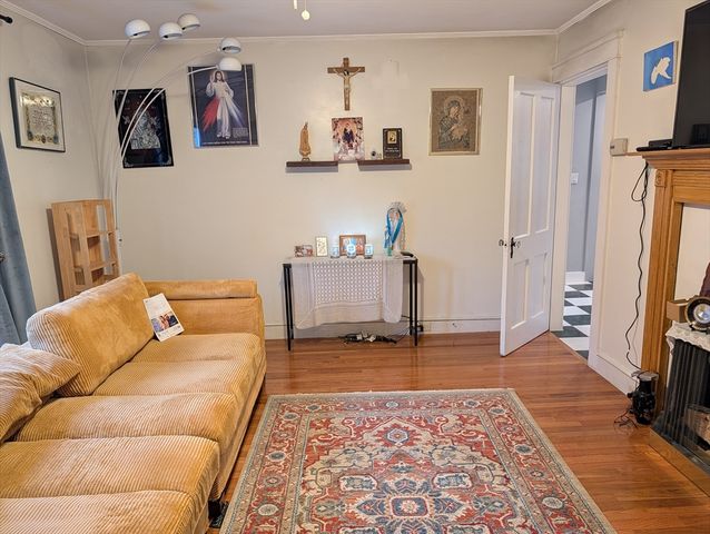 52 Mammoth Rd, Manchester, NH 03109