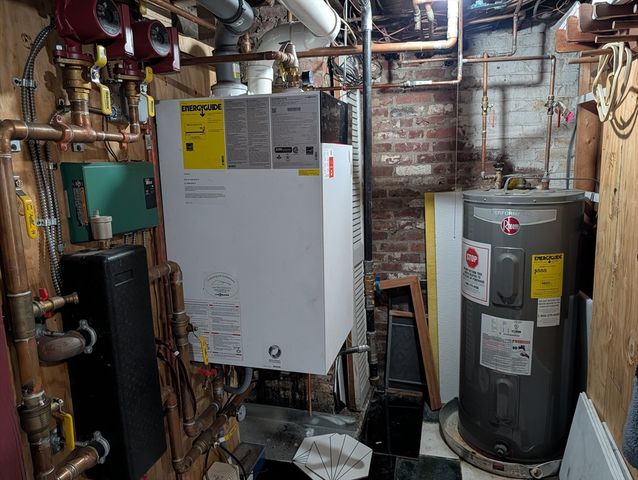 52 Mammoth Rd, Manchester, NH 03109