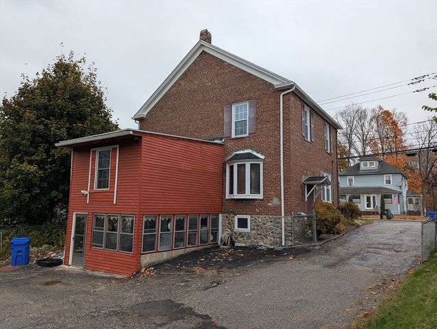 52 Mammoth Rd, Manchester, NH 03109