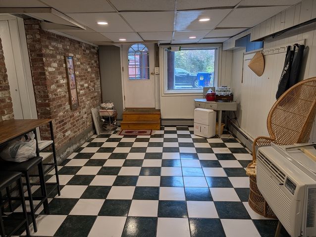 52 Mammoth Rd, Manchester, NH 03109